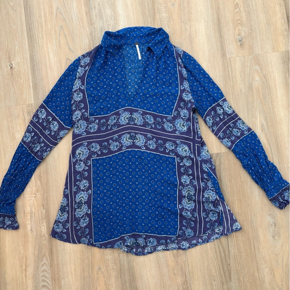Scarf Print Blue and Purple Patterned Blouse Free people in size extra small - Picture 1 of 8